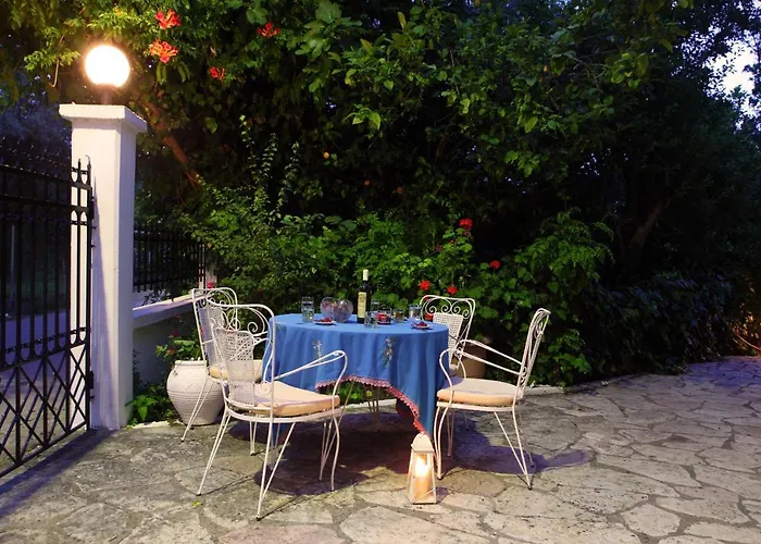 The Filoxenia Apartments, Nikiana