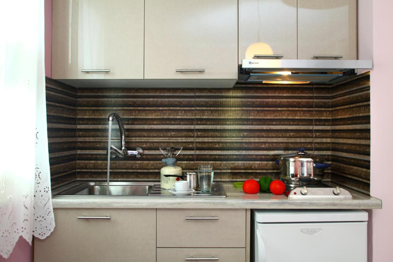 The Filoxenia Apartments, Nikiana